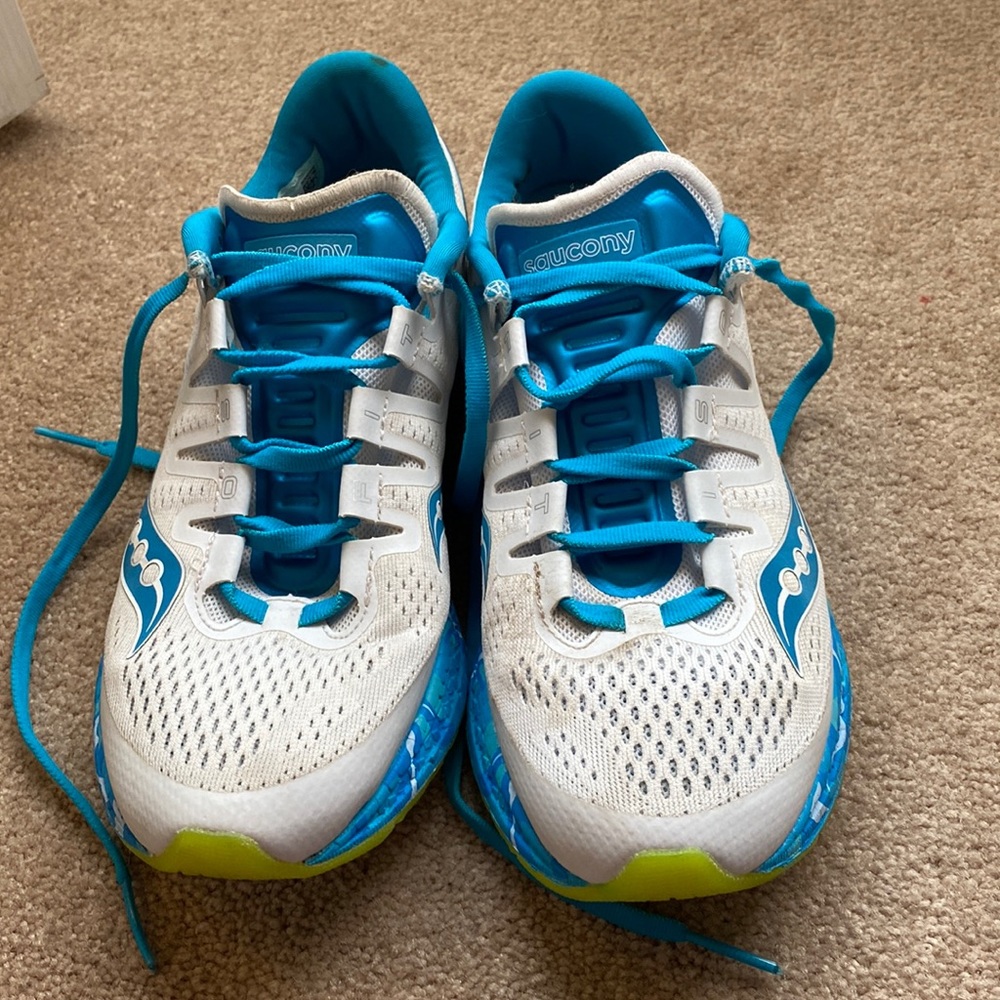 Womens saucony freedom ISO size 9